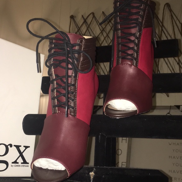 Gwen Stefani Bordeaux Open-toe Lace Ankle Bootie - Picture 2 of 6
